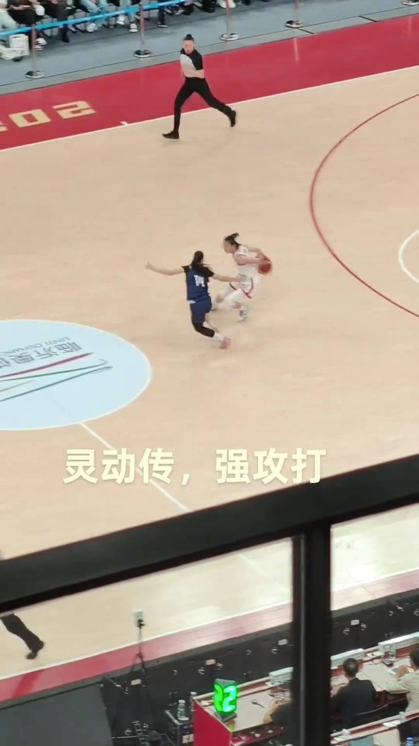 中國(guó)女籃這波配合太頂了！